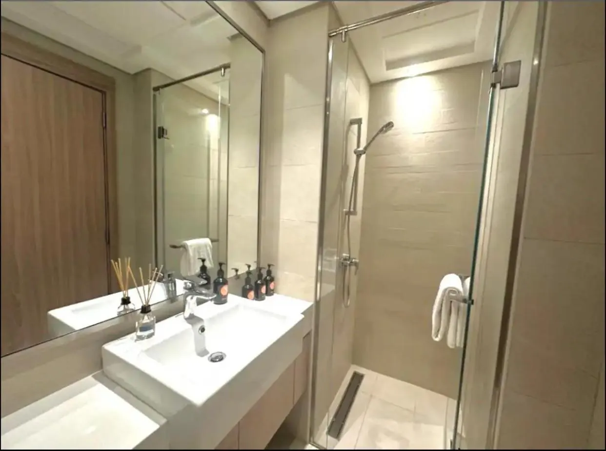 Dubai Galaxy In Azizi Riviera Luxury Studio